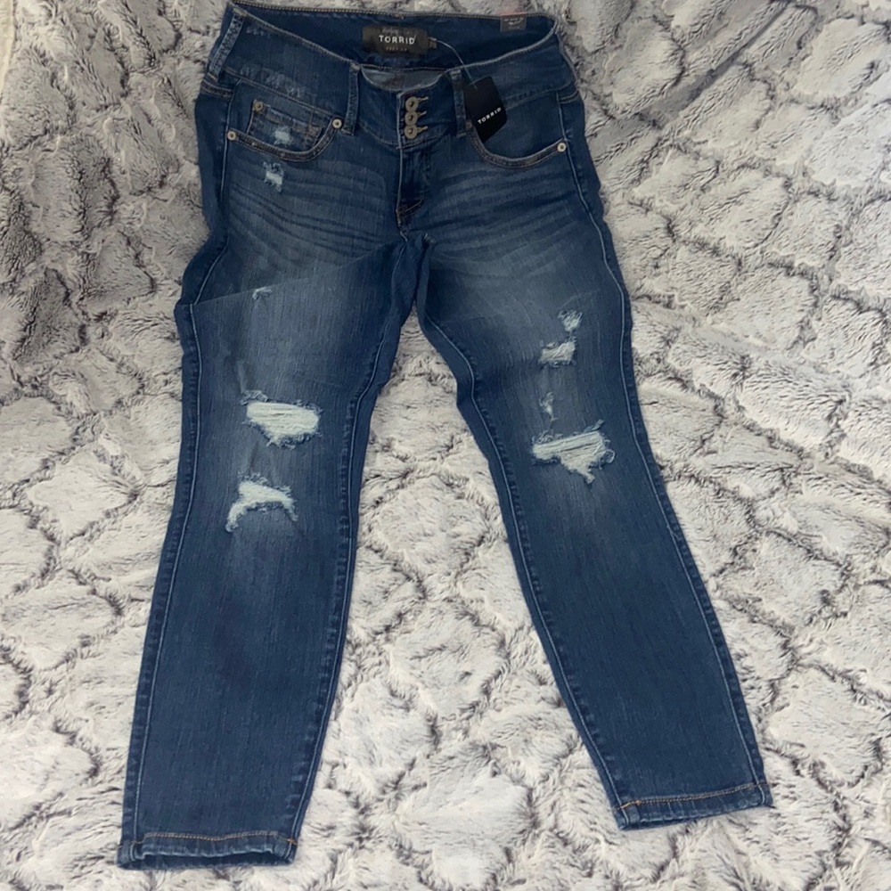 BNWT TORRID premium stretchable jegging